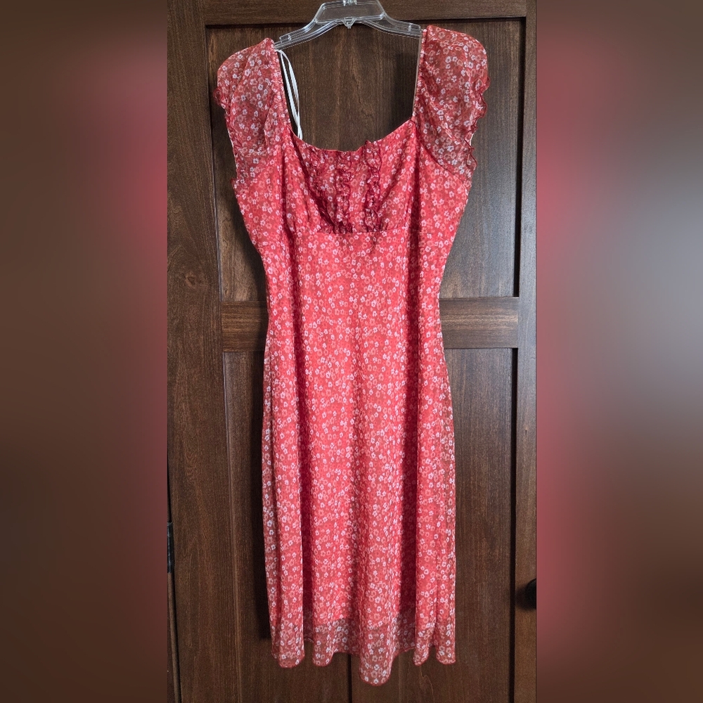 Studio Y Coral Floral Dress - Picture 2 of 8